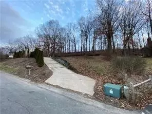 159 Oakdale Dr, Zelienople, PA 16063