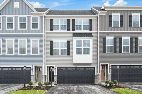 108 Scenic Ridge Dr, Pittsburgh, PA 15205