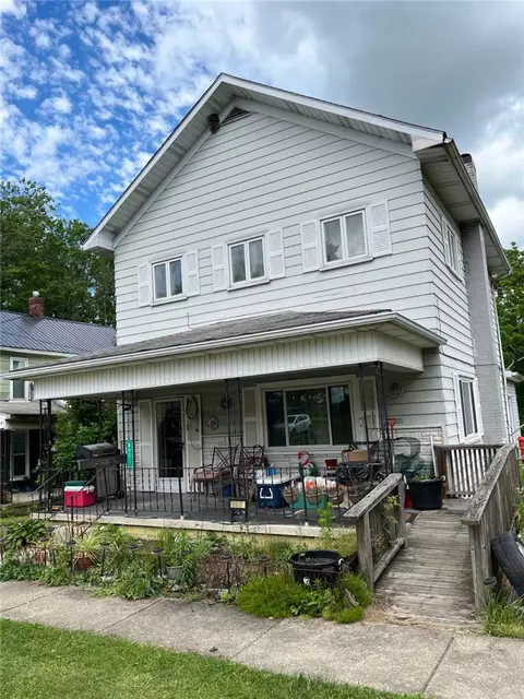 19 S 3rd St, Reynoldsville, PA 15851