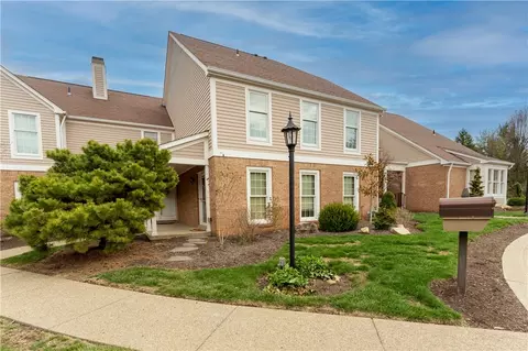 410 Royal Ct, Pittsburgh, PA 15234