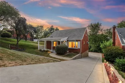 723 Elwell Ave, West Mifflin, PA 15122