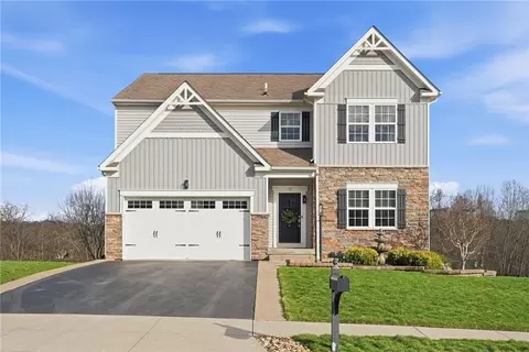 33 Trotter Ln, Clinton, PA 15026