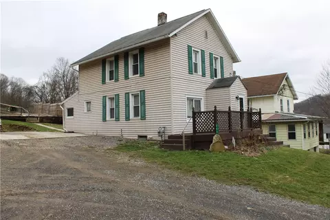 620 1st St, Clymer, PA 15728