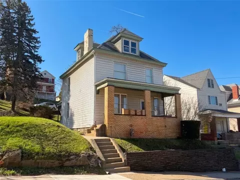 55 Maytide St, Pittsburgh, PA 15227
