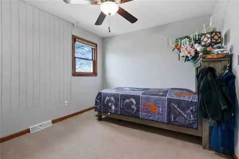 Bedroom - 137 Pearce Rd, Mars, PA 16046 photo 4 of 5