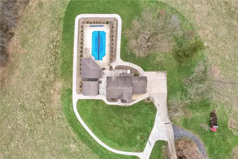 Exterior - 137 Pearce Rd, Mars, PA 16046 photo 8 of 9