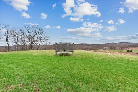 Exterior - 137 Pearce Rd, Mars, PA 16046 photo 5 of 9