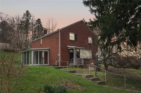 1000 Woodland Rd, Blawnox, PA 15238