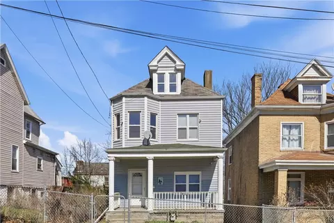 3226 Huxley St, Pittsburgh, PA 15204