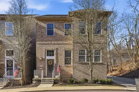 157 Sweetbriar Village Trl, Pittsburgh, PA 15211
