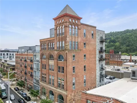 2434 Smallman St #416, Pittsburgh, PA 15222