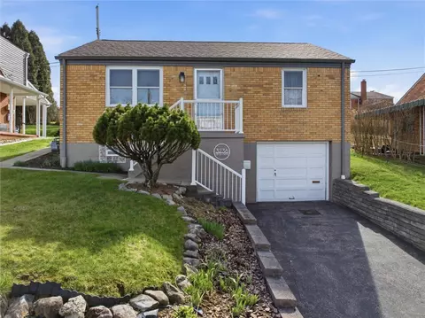 3236 Circle Dr, Pittsburgh, PA 15227
