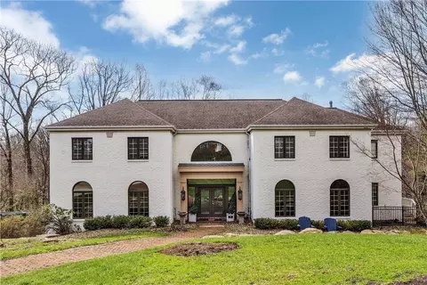 76 Fair Oaks Dr, Pittsburgh, PA 15238