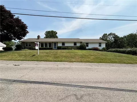 235 Main St, Connoquenessing, PA 16033