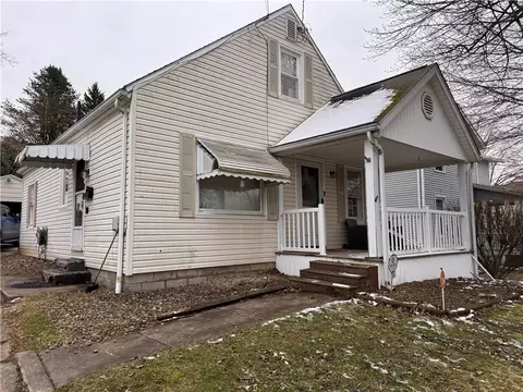 354 Euclid Ave, Sharon, PA 16146