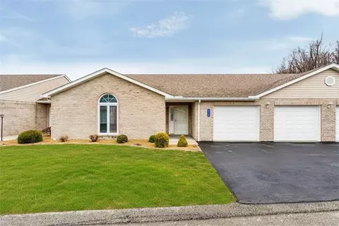 575 Sunview Cir, Latrobe, PA 15650