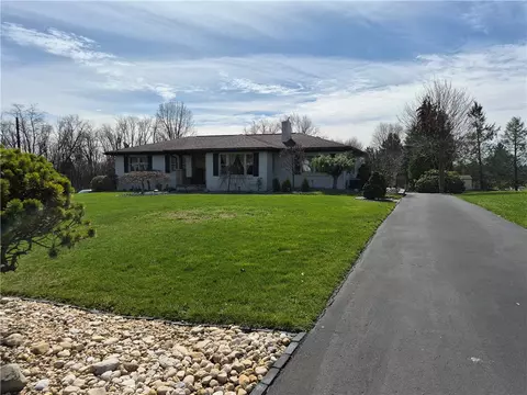 3121 37th St Ext, Beaver Falls, PA 15010