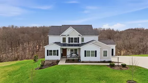 213 Hickory Ln, Mars, PA 16046