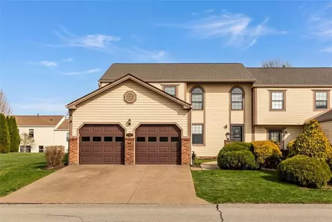 1113 Old Farm Rd, Lawrence, PA 15055