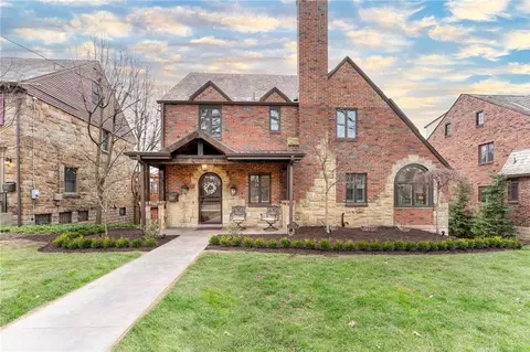 1401 Navahoe Dr, Pittsburgh, PA 15228