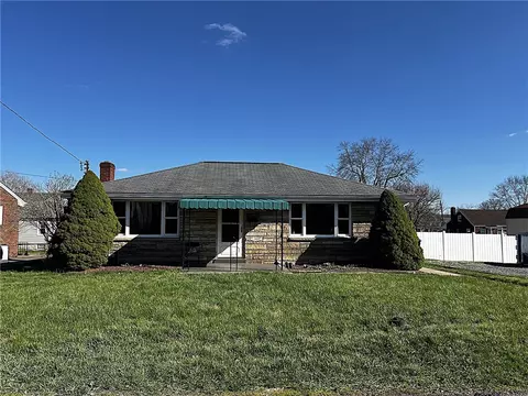 2445 Linden Ave, Aliquippa, PA 15001