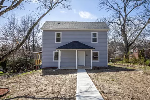 28 Farley St, Washington, PA 15301