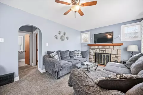 5143 E State St, Hermitage, PA 16148 photo 6