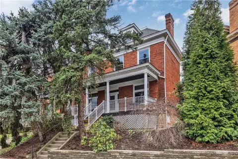988 Greenfield Ave, Pittsburgh, PA 15217