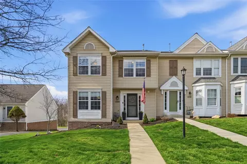 1240 Meadowbrook Dr, Canonsburg, PA 15317