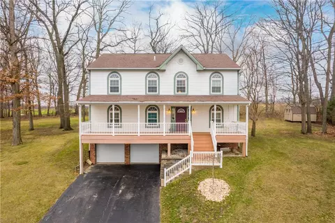 409 Snowberry Ln, Cranberry Township, PA 16066
