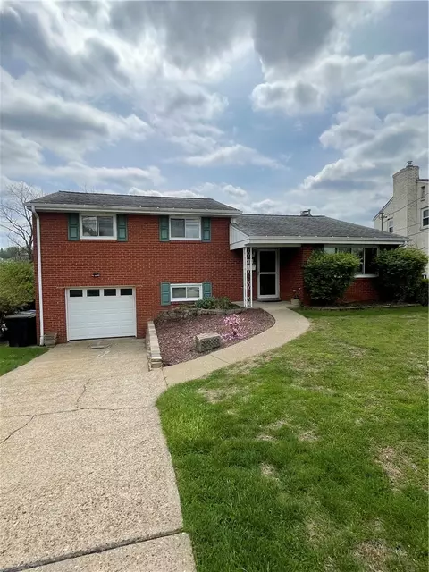 1419 Cardinal Dr, Pittsburgh, PA 15243