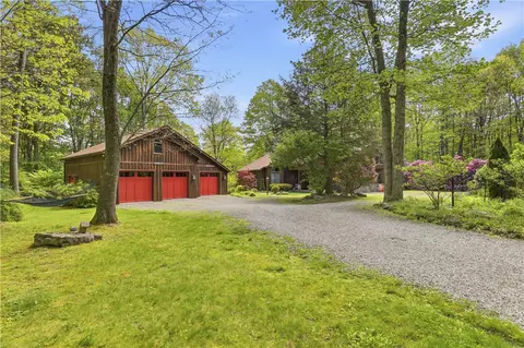2090 Oak Ridge Dr, Champion, PA 15622