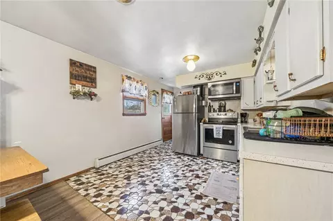 Kitchen - 235 Story Rd, Export, PA 15632 photo 3 of 4