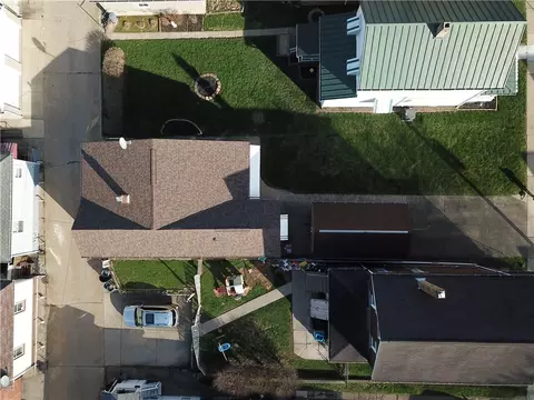 View/Area - 406 Walnut St, Vandergrift, PA 15690 photo 1 of 4