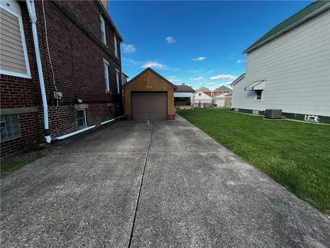 Exterior - 406 Walnut St, Vandergrift, PA 15690 photo 3 of 5