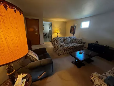 Living - 406 Walnut St, Vandergrift, PA 15690 photo 3 of 3