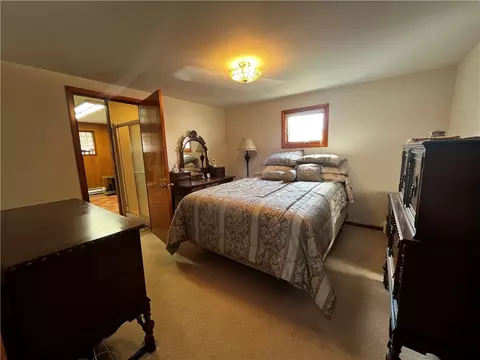 Bedroom - 406 Walnut St, Vandergrift, PA 15690 photo 2 of 4
