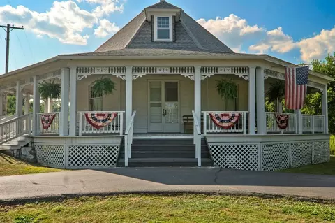 232 N Main St, Cambridge Springs, PA 16403