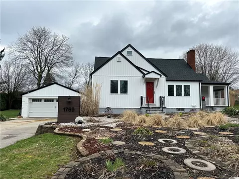 1769 Jaffa Dr, Johnstown, PA 15905
