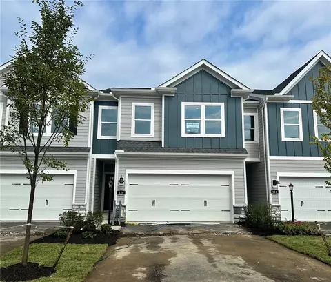 156 River Ridge Dr, Moon Twp, PA 15108