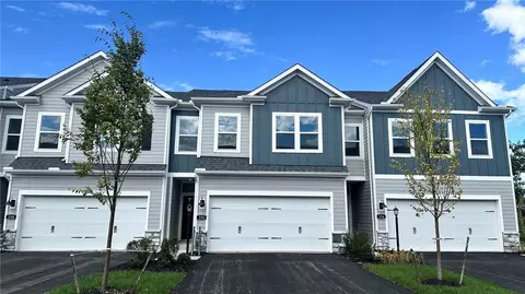 156 River Ridge Dr, Moon Twp, PA 15108