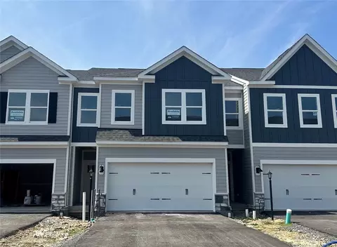 156 River Ridge Dr, Moon Twp, PA 15108