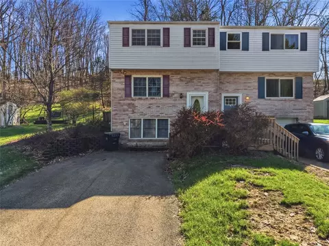 538 Pine Line Dr, Pittsburgh, PA 15237