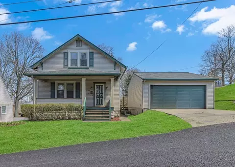 914 18th Ave, Beaver Falls, PA 15010