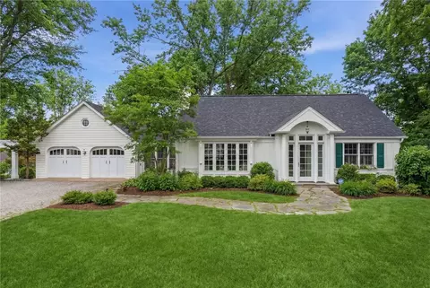 40 Oak Spring Dr, Pittsburgh, PA 15238