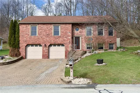 547 Cresthaven Dr, Pittsburgh, PA 15239
