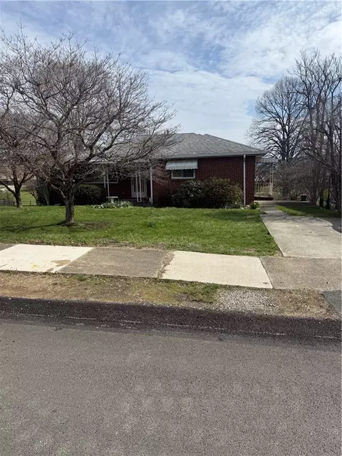 112 Easy St, Uniontown, PA 15401