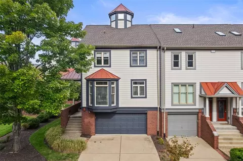 7 Waterside Pl, Pittsburgh, PA 15222