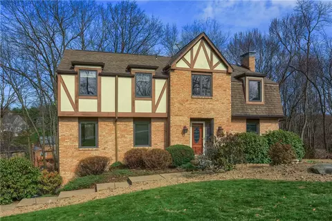 2558 Country Side Ln, Wexford, PA 15090