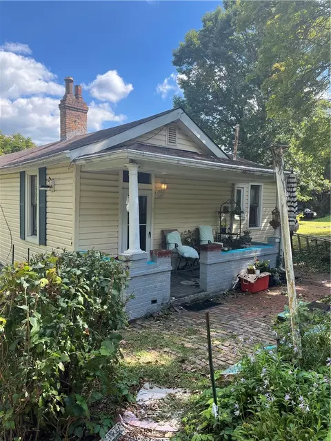 2007 Center Ave, Beaver Falls, PA 15010